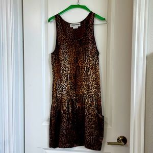 Fifteen Twenty brand mini leopard print with rhinestone detail…